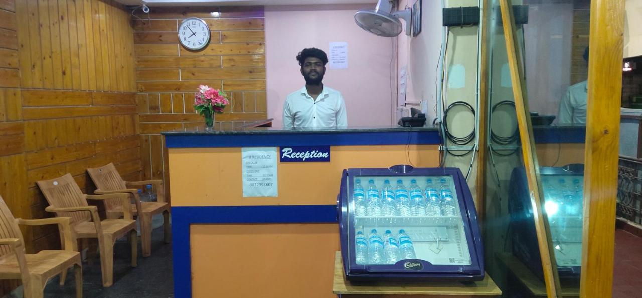 J J Residency Pondicherry Exterior foto